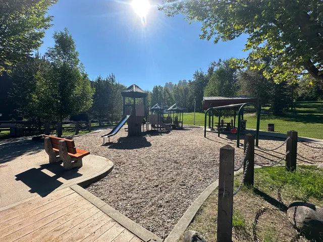 Grizzly Bear Lodge Park