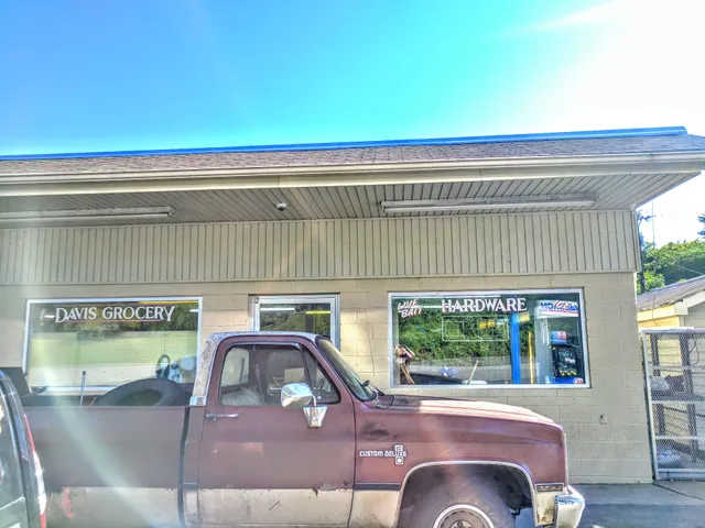 Davis Grocery