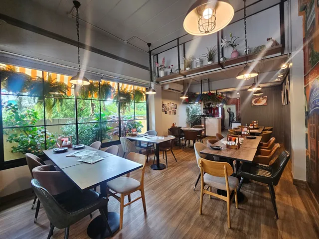 KlomKlom by Chef Ake