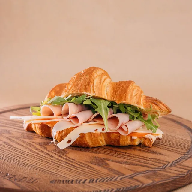 Panini Kafe Kesadil'ya Chiabatta Burgery Vkusnyy Kofe Kruassany Meksikanskaya I Ital'yanskaya Kukhnya Dostavka Irkutsk