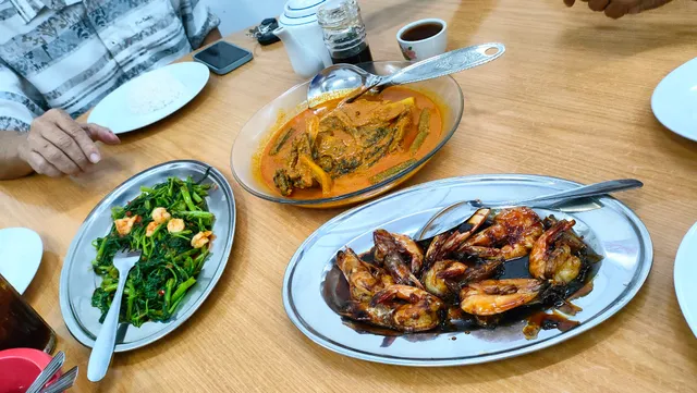 Mama Ong Curry Fish Head 王妈妈咖喱鱼头