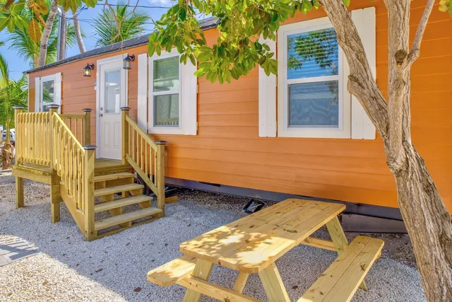 Good Times Motel & Marina