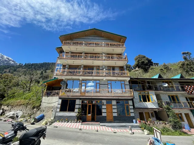 Hotel Kanyal Hills Manali
