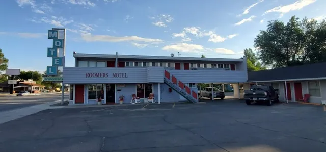 Roomers Motel