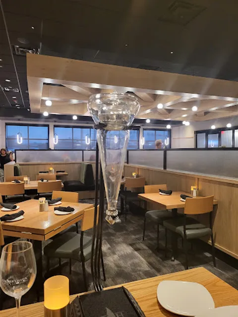 Cooper's Hawk Winery & Restaurant- St. Peters