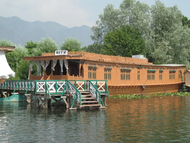Ritz Houseboats