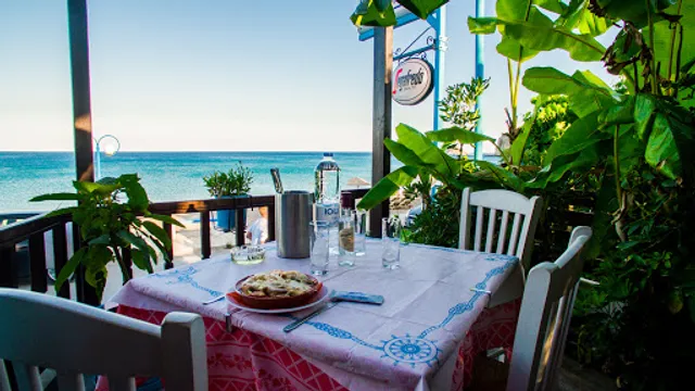 Antonis fish Restaurant stegna