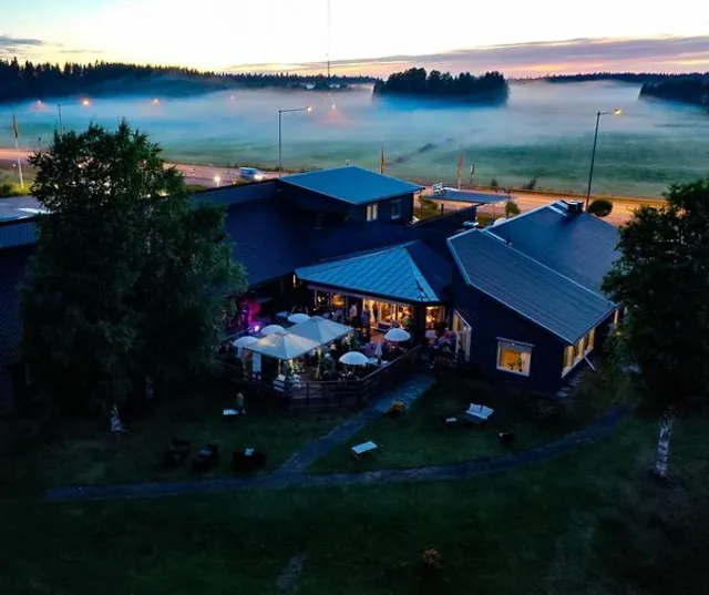 Hotel Entrance North