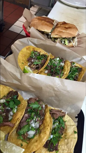 Taqueria Y Panaderia Chichen-Itza