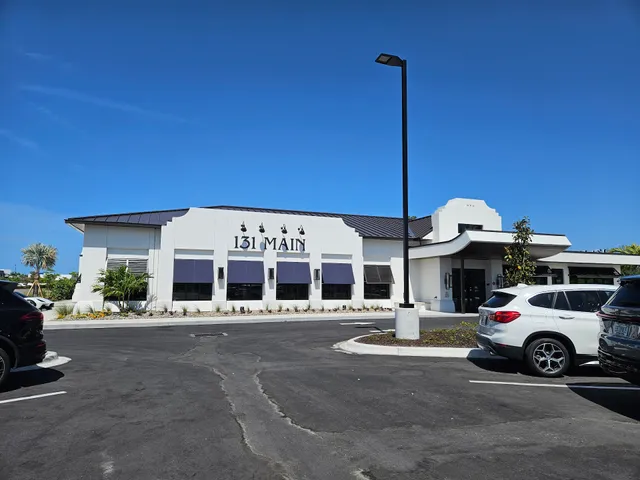 131 MAIN Restaurant