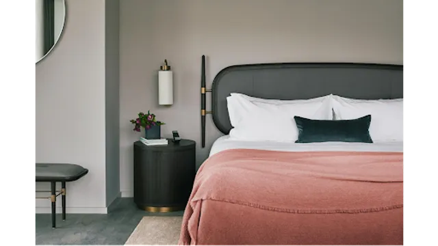 The Stratford, Autograph Collection