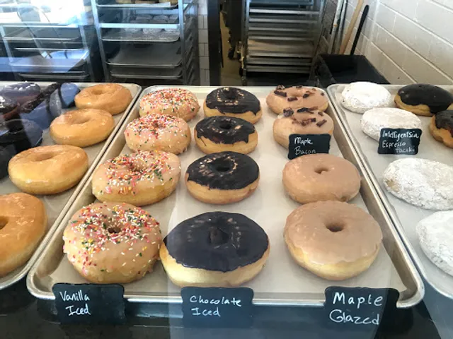 Status Dough Donuts & Coffee - Bearden Hill | Knoxville