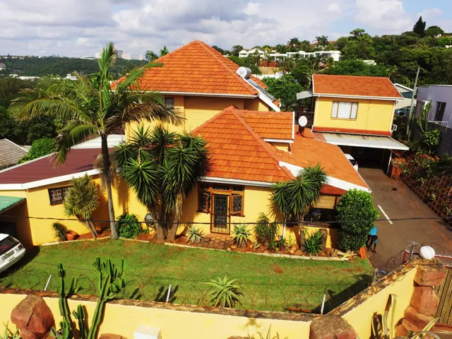 Flintstones Guest House Durban