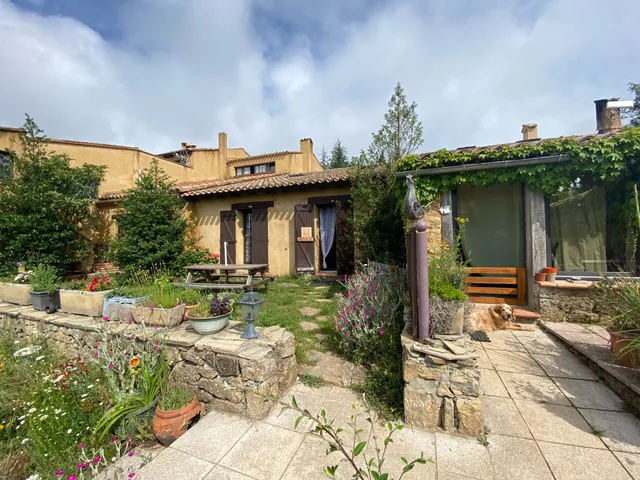 Domaine du Bouchard: Gîte à la campagne, Gîte de groupe, séminaires/stages, Pays Cathare, Hautes Corbières, dans l'Aude