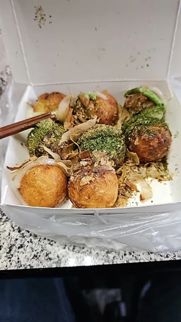 偶賣章魚燒（台南鹽埕店）