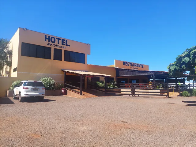 Hotel e Restaurante Na Chácara - Hotel em Indápolis