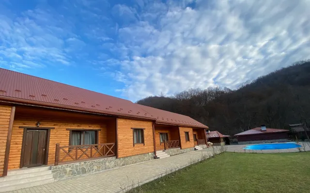 Перлина Лумшор