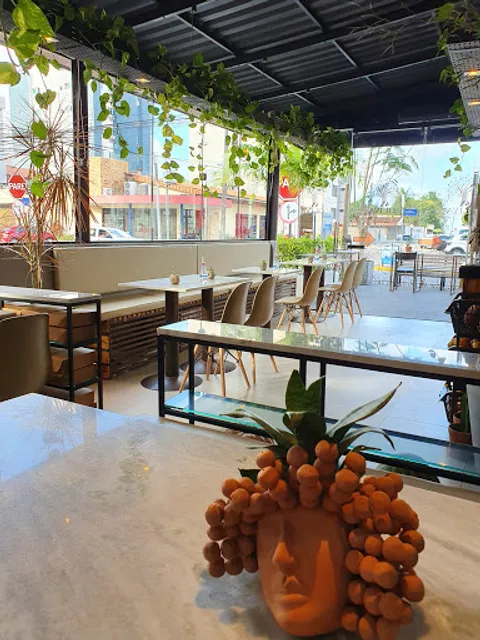 Oliva Cafe Boutique MAR