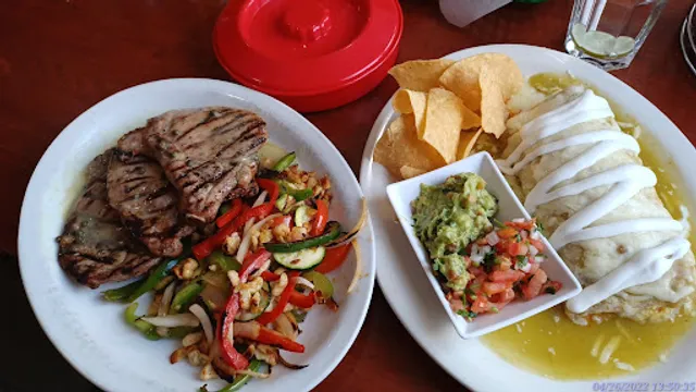 El Chino Taqueria y Mariscos (TOWN)