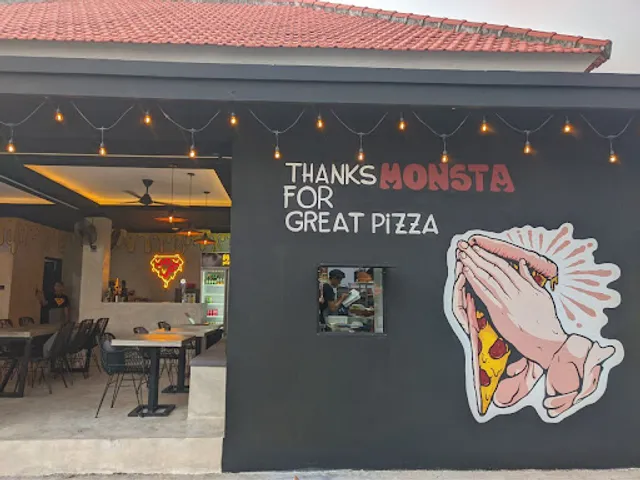 MONSTA Pizza, Wings & Beer