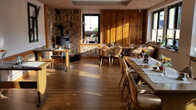 Kulturstätte - Wolf