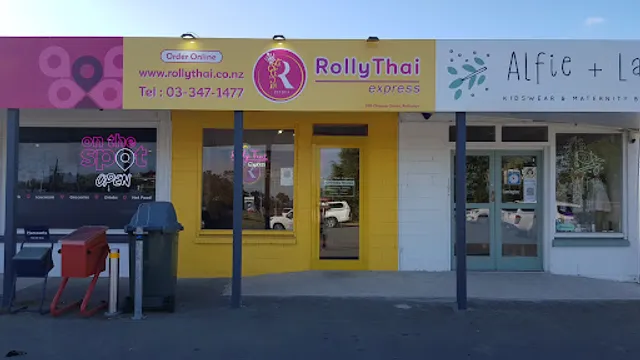 Rolly Thai Express อาหารไทย