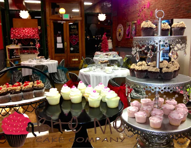 Bite Me Cake Company / Flip A Coin Arcade Bar