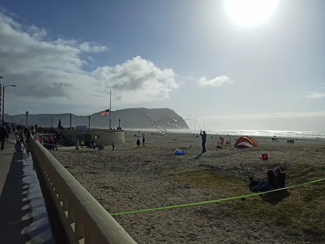 End of Lewis & Clark National Historical Trail
