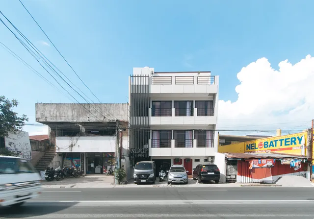 RedDoorz @ Aerial Hotel Los Baños