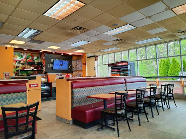 La Rosa Chicken & Grill Restaurant - Tinton Falls