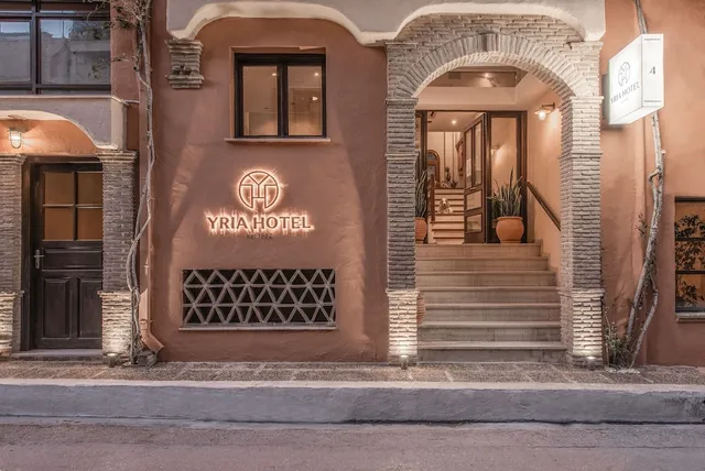 Yria Hotel