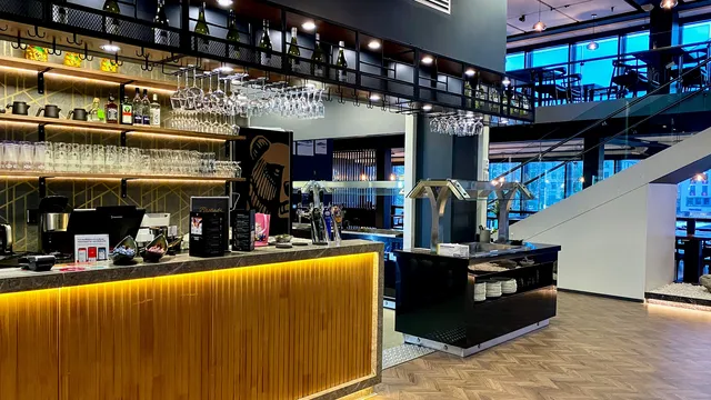 Brokadi Hansa 锦官府