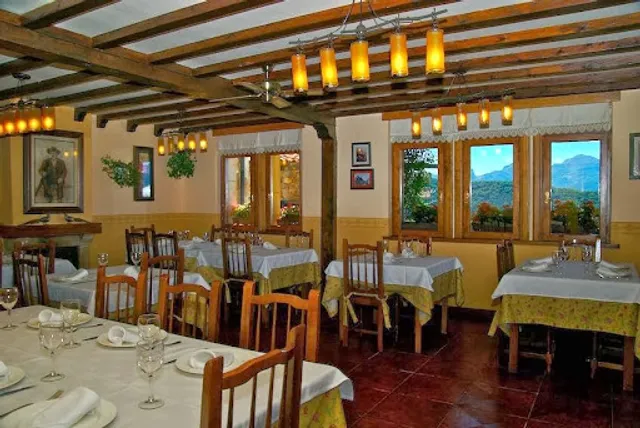 Restaurante- Posada Casa Lamadrid