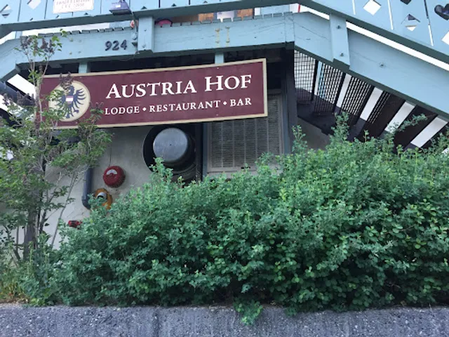 Austria Hof Restaurant