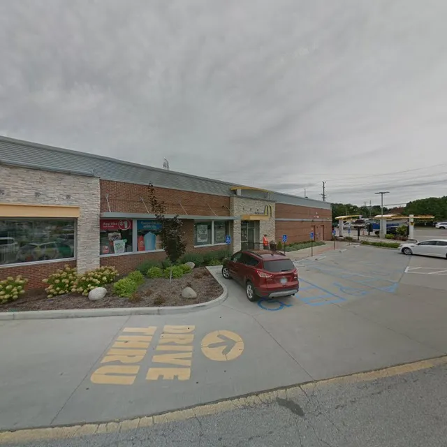 101 Lamp and Lantern Village