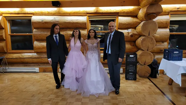 cabane en bois rond / Fondation pour les Ainés de l'Outaouais
