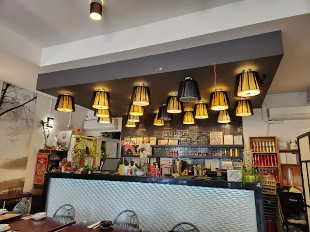 Au Lac Dickson Vegan Cuisine