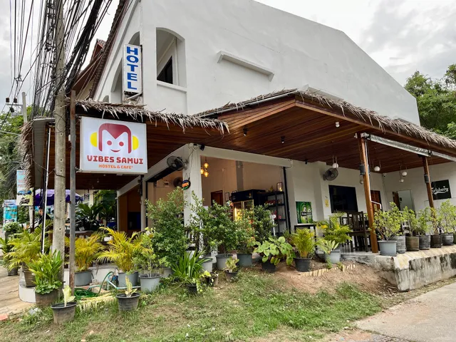 Vibes Samui Hostel and Cafe’