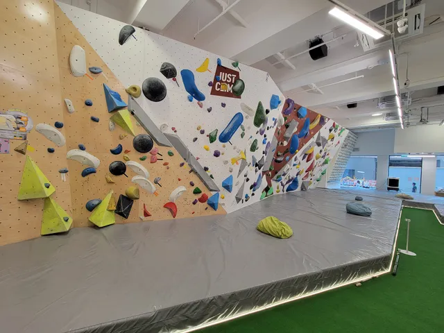 JUST CLIMB | Shek Mun