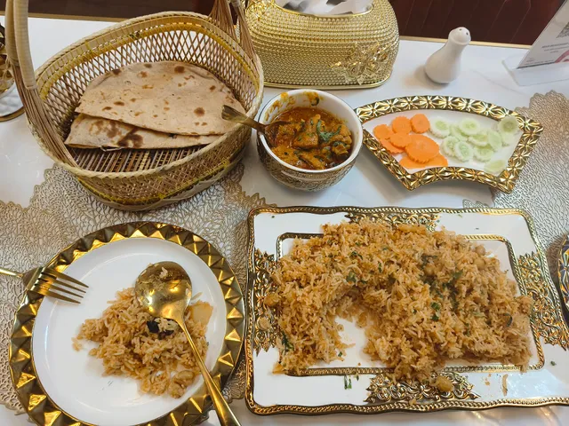 Lahore Punjab Restaurant & Hotel (Halal)