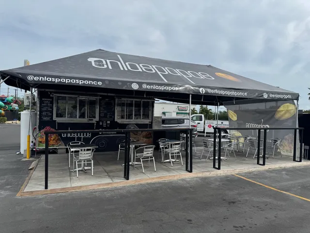 En las Papas Town Center