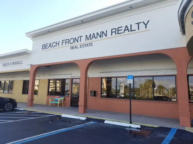 Hutchinson Island Shops