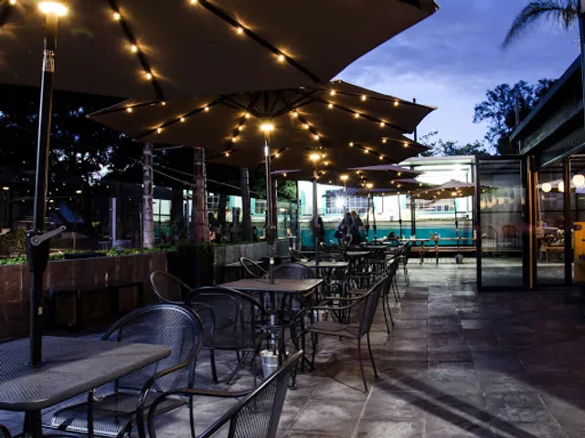 Sur Plaza Boutique Meeting