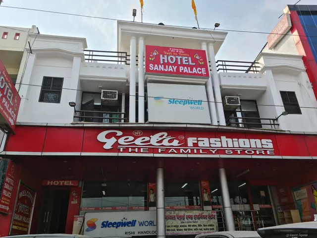 HOTEL SANJAY PALACE