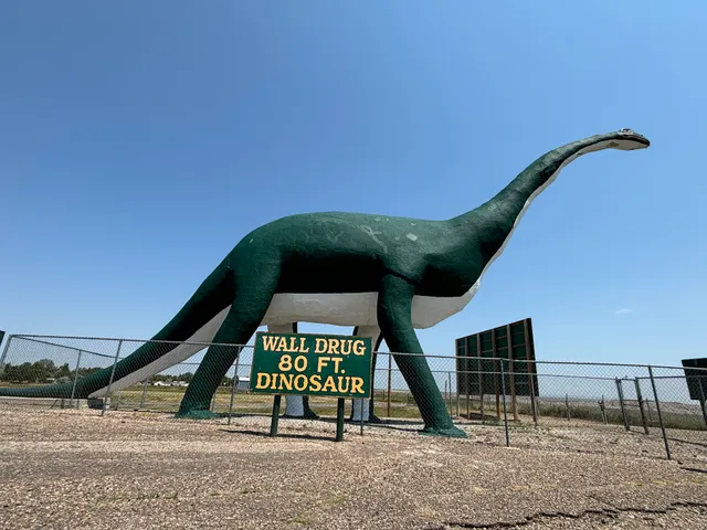 Wall Drug 80ft Dinosaur Advertisement