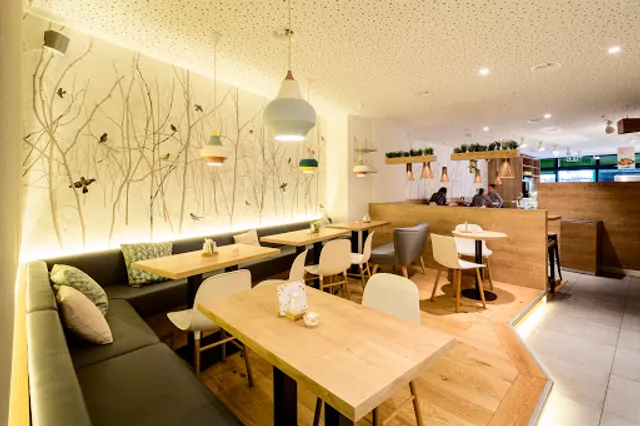 dean&david | Bowls, Salate, Curries & Snacks am Bahnhof SSB Basel