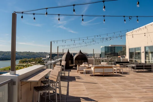 AC Hotel Cincinnati at The Banks