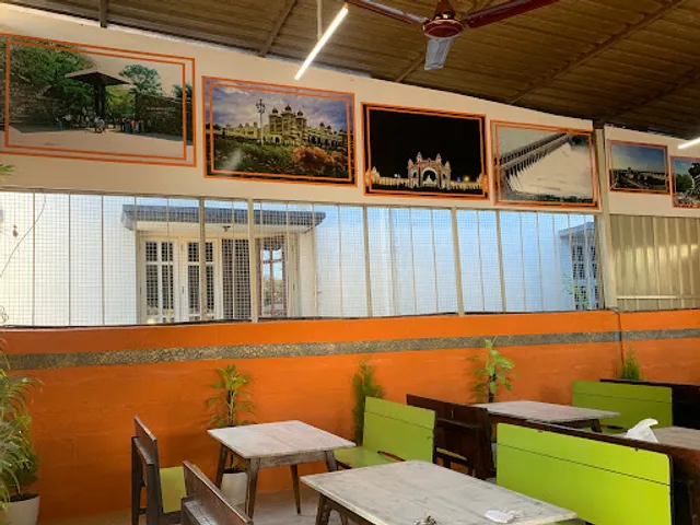 Hotel Adarsh thaghalli kall soap hotel