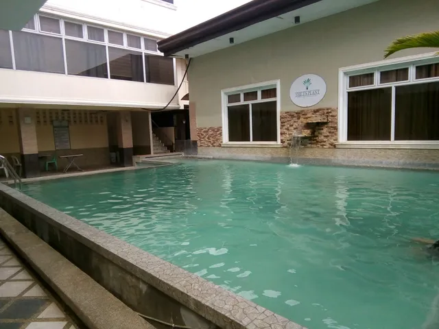 I's Plant Hotel and Restaurant