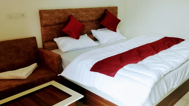 Hotel Lake View Paradise